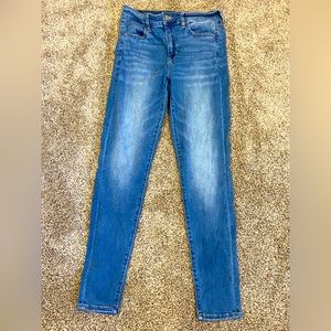 Brand new American Eagle jeans. Worn 2-3 times but no damage.